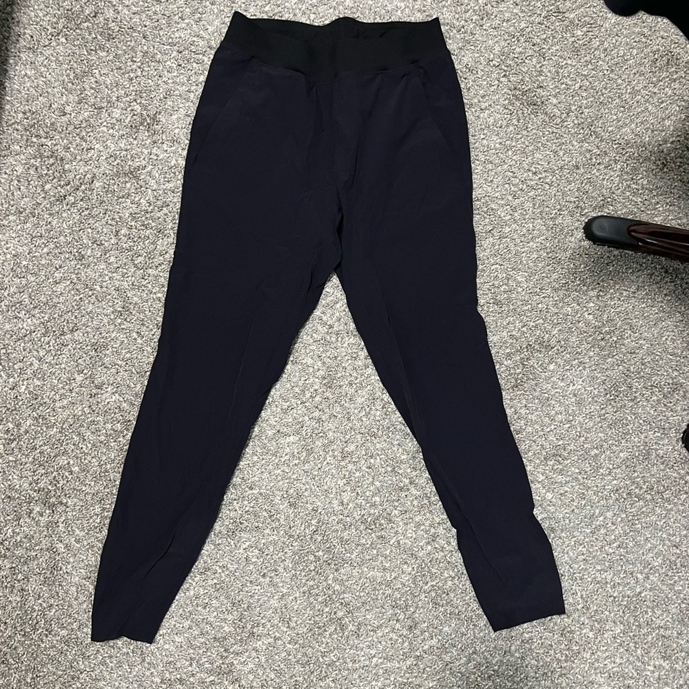 Lululemon pant size M